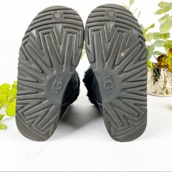 UGG Girls Bailey Button Boot Size 4 Start Print Black Suede Shearling Sherpa - Picture 6 of 7